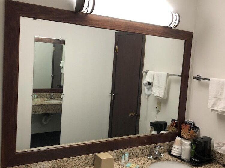 Номер Стандарт, Corn Palace Inn