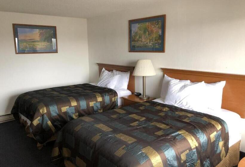 Четырехместный Номер Стандарт, Corn Palace Inn