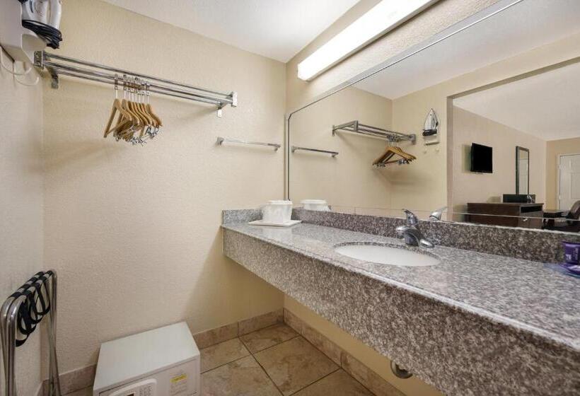 اتاق استاندارد, Knights Inn College Station