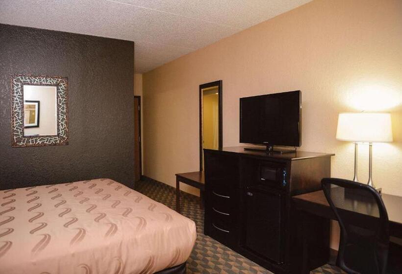 Стандартный Номер Кровать Кинг, Quality Inn & Suites Ames Conference Center Near Isu Campus