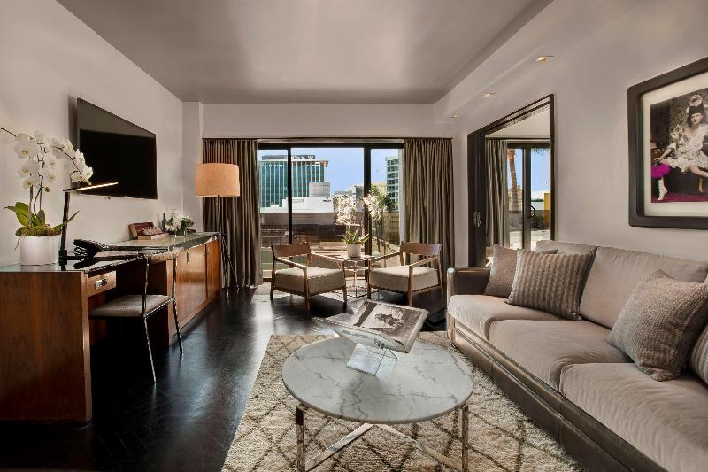 Люкс, Sixty Beverly Hills