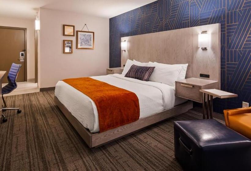 اتاق استاندارد با تخت بزرگ برای معلولان, Best Western Plus Landmark Inn