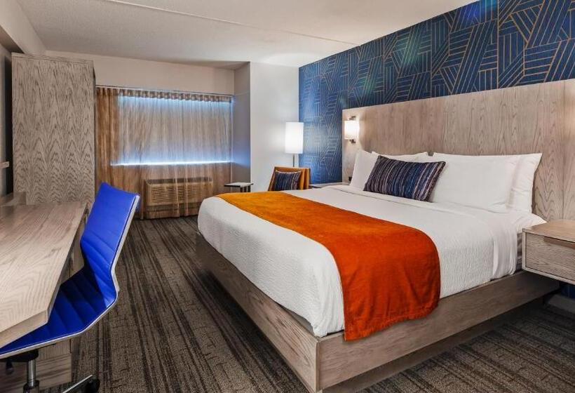 اتاق استاندارد با تخت بزرگ برای معلولان, Best Western Plus Landmark Inn