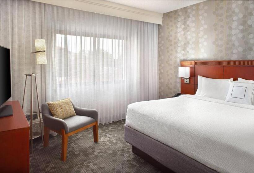 Люкс Кровать Кинг, Courtyard By Marriott Atlanta Airport South/sullivan Road
