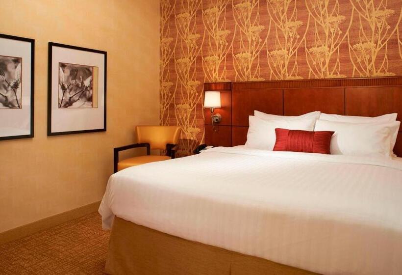 Suite Łóżko King Size, Courtyard Chicago Arlington Heights/south