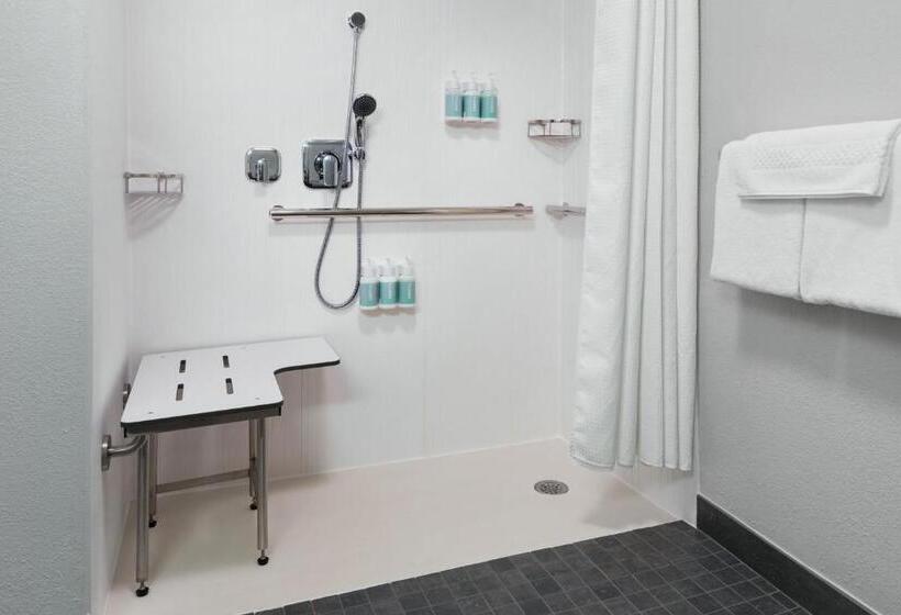 스탠다드 룸 킹사이즈 침대, Courtyard By Marriott New Carrollton Landover