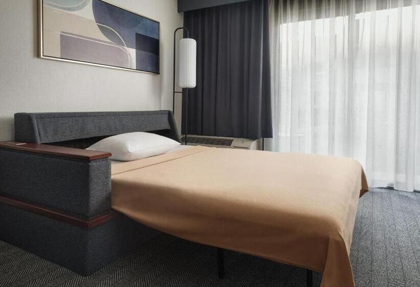 스탠다드 룸 킹사이즈 침대, Courtyard By Marriott New Carrollton Landover