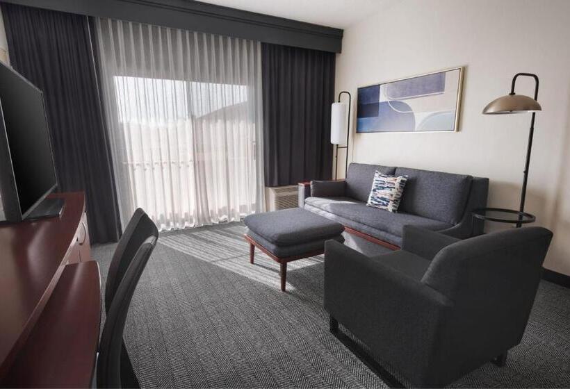 스위트 킹사이즈 침대, Courtyard By Marriott New Carrollton Landover