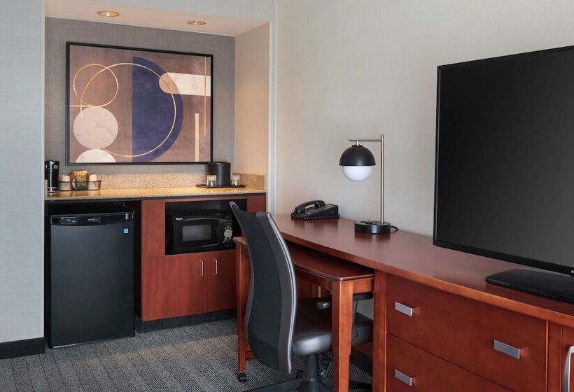 스위트, Courtyard By Marriott New Carrollton Landover