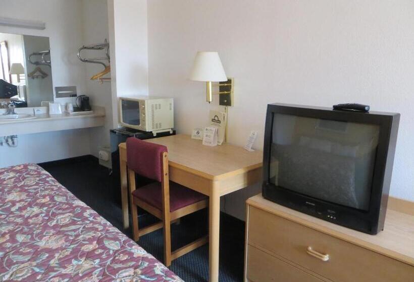 Номер Deluxe, Days Inn By Wyndham Kingdom City