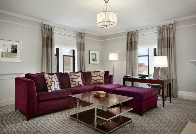 스위트 킹사이즈 침대, Fairmont Copley Plaza
