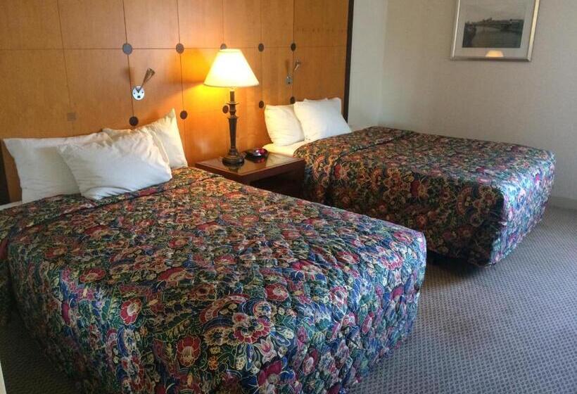 Номер Стандарт 2 Двуспальные Кровати, Travelodge By Wyndham Brooklyn Center