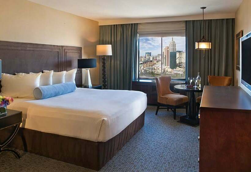 اتاق استاندارد با تخت بزرگ, Excalibur Hotel & Casino