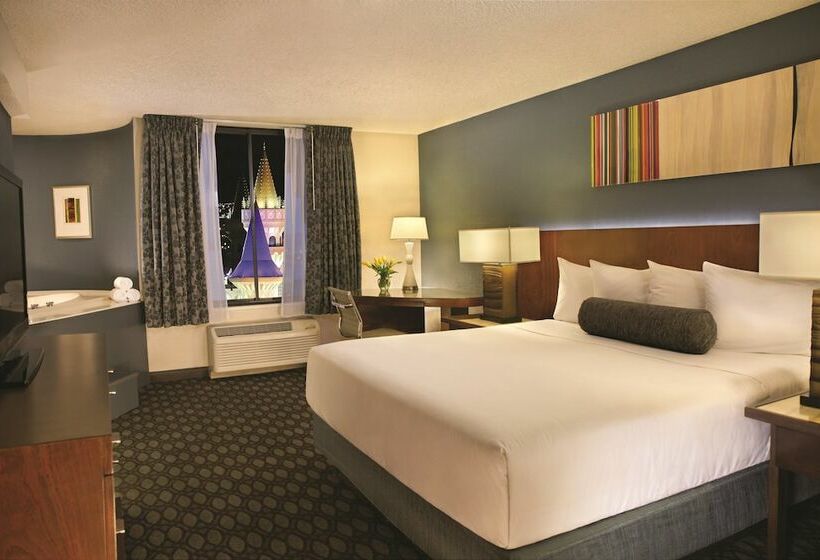 اتاق رویال, Excalibur Hotel & Casino