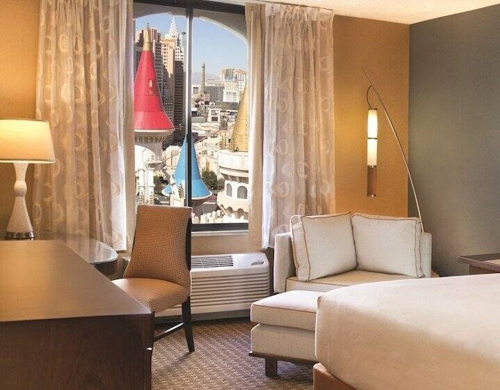 اتاق رویال, Excalibur Hotel & Casino