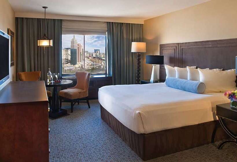 اتاق استاندارد با تخت بزرگ, Excalibur Hotel & Casino