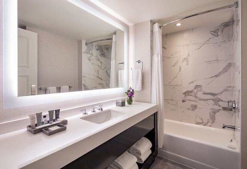سوییت جونیور, Jw Marriott Essex House New York