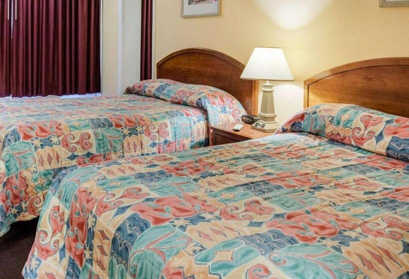 스위트, Rodeway Inn Colonial Heights I95