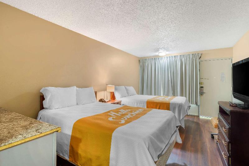장애인을 위한 퀸사이즈 스탠다드 룸, Rodeway Inn Colonial Heights I95