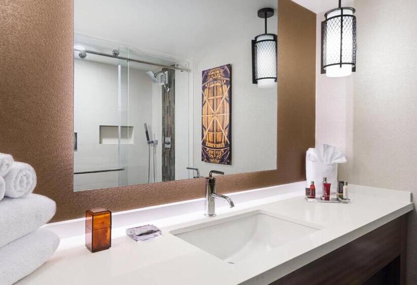 Utcára Néző Standard Szoba, Baton Rouge Marriott