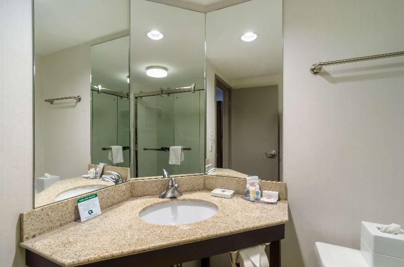 اتاق استاندارد, Comfort Inn Raleigh Midtown