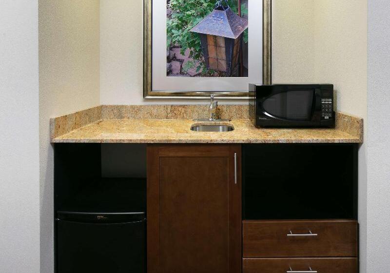 Семейный Номер, Doubletree By Hilton Hotel Decatur Riverfront