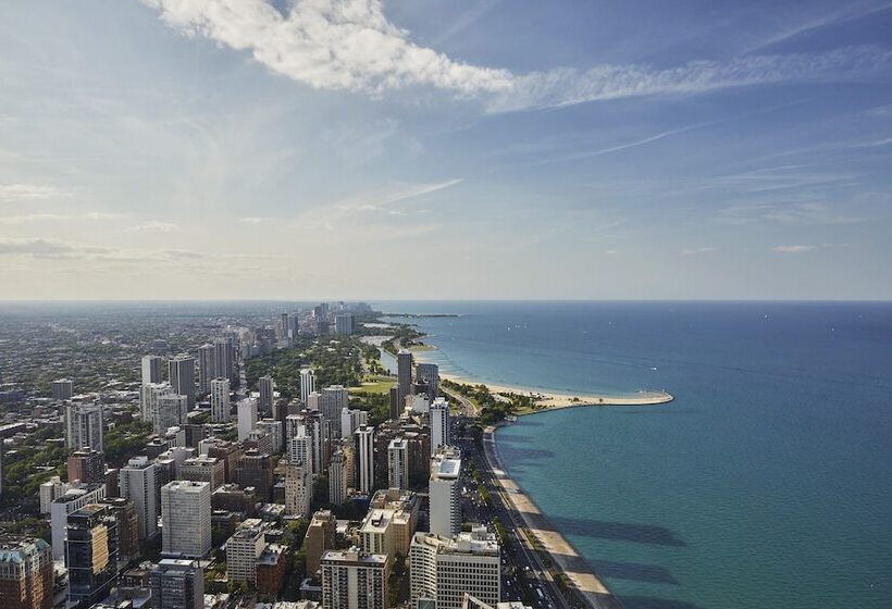 Premium Suite, Four Seasons  Chicago