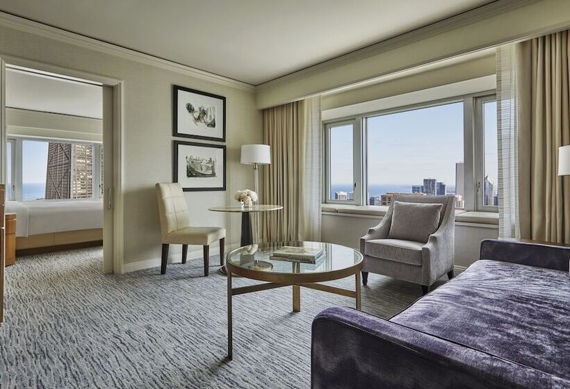 Premium Suite, Four Seasons  Chicago
