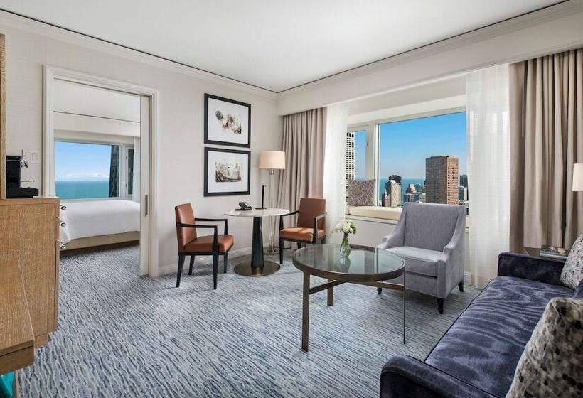 Premium Suite, Four Seasons  Chicago