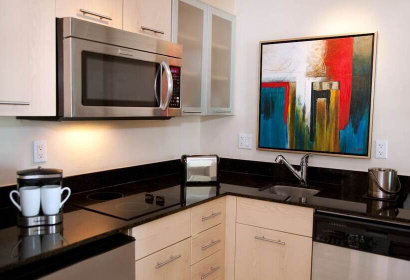 Люкс Вид на Бассейн, Galleryone Doubletree Hilton Gc Turtle Cove