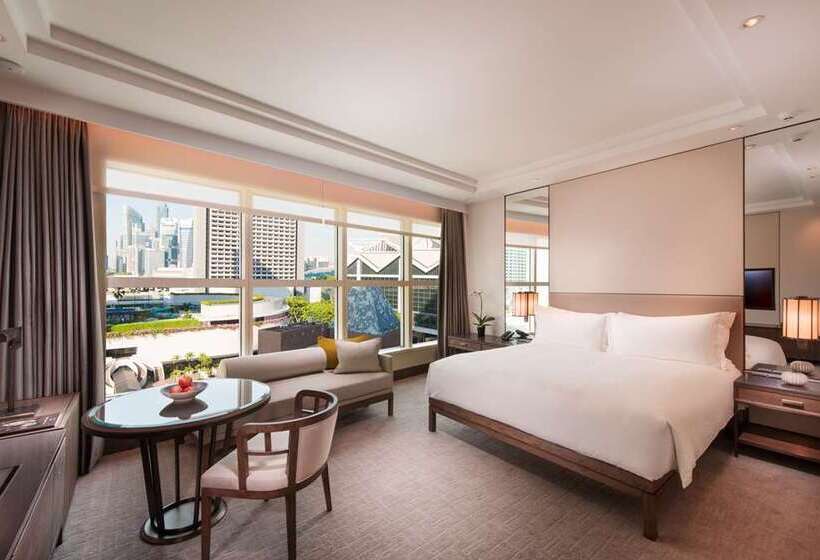 اتاق لوکس با تخت بزرگ, Hilton Cincinnati Airport
