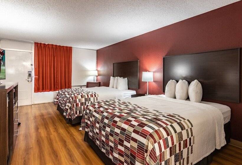 디럭스 룸, Red Roof Inn Forsyth