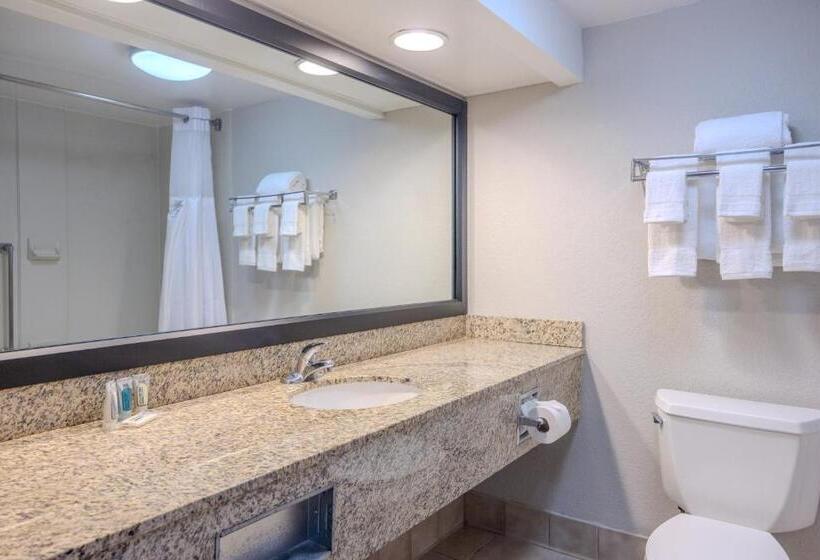 Номер Стандарт, Solomons Inn Resort & Marina