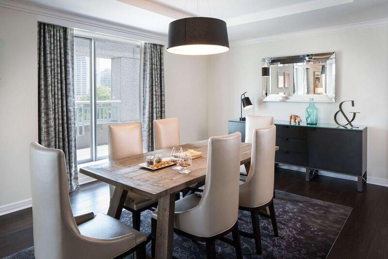 سوئیت با تخت بزرگ, The Logan Philadelphia Curio Collection By Hilton