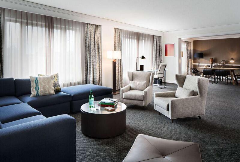 سوئیت با تخت بزرگ, The Logan Philadelphia Curio Collection By Hilton