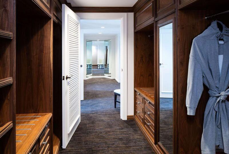 سوئیت با تخت بزرگ, The Logan Philadelphia Curio Collection By Hilton