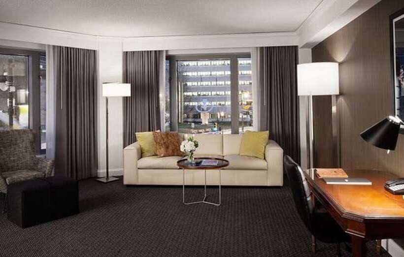 سوئیت با تخت بزرگ, The Logan Philadelphia Curio Collection By Hilton