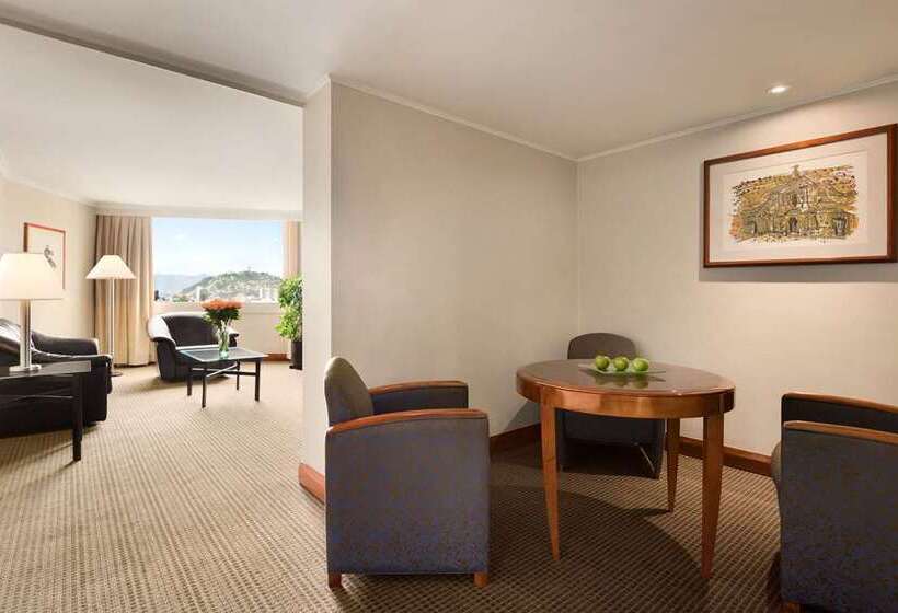 سوئیت با تخت بزرگ, The Logan Philadelphia Curio Collection By Hilton