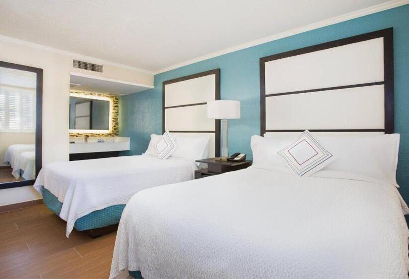 Люкс, Fairfield Inn & Suites By Marriott Key West