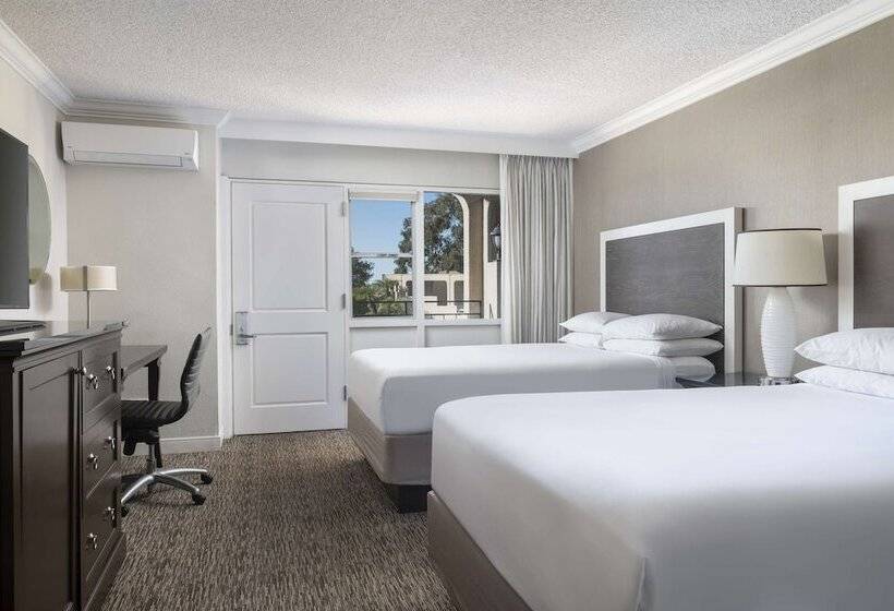 스탠다드 룸 더블 침대 2개, Hyatt Regency Newport Beach