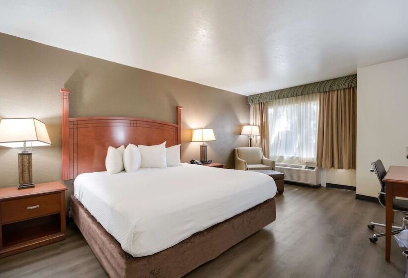 سوییت, Surestay Plus Hotel By Best Western Lawton