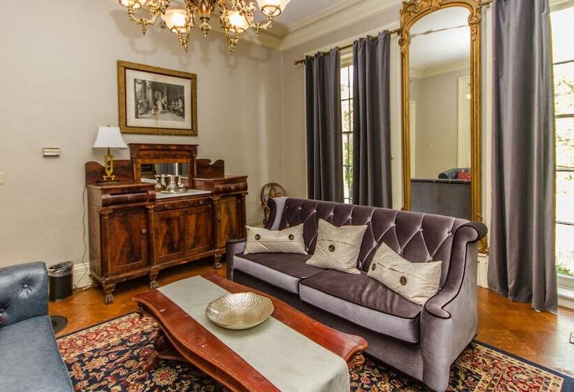 سوییت, Linden Row Inn