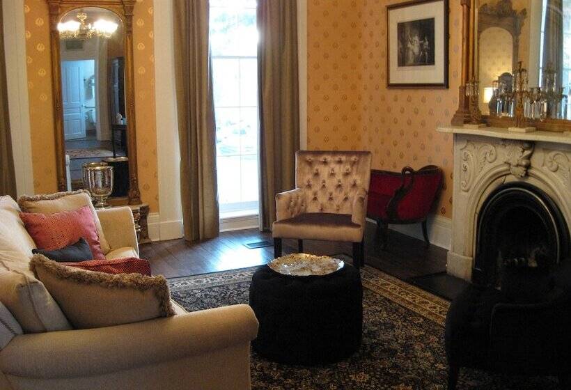 سوییت, Linden Row Inn