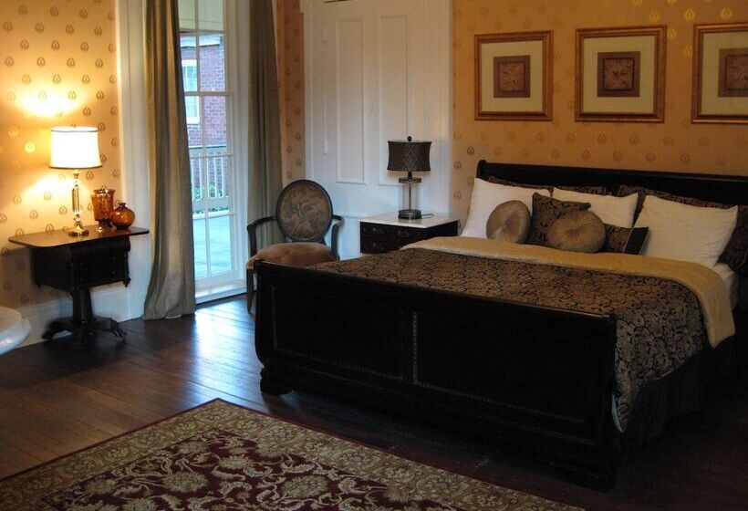 سوییت, Linden Row Inn