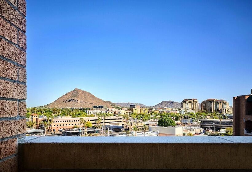 سوییت, Scottsdale Marriott Old Town