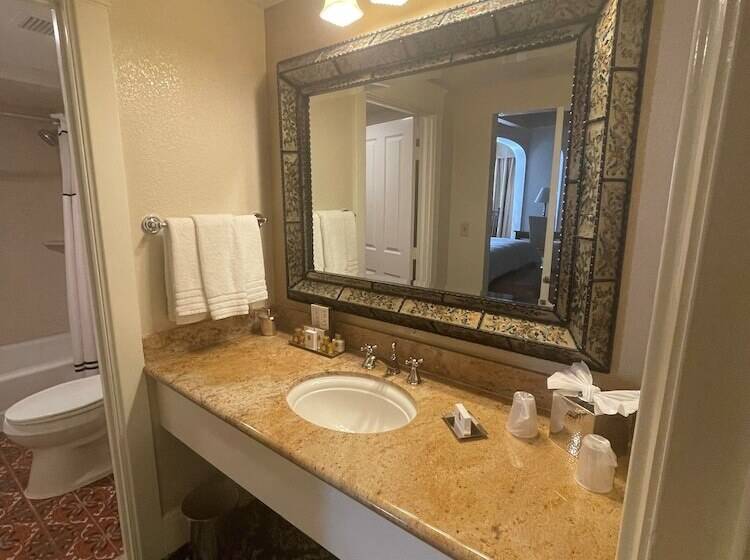 스탠다드 룸, The Mission Inn Hotel And Spa