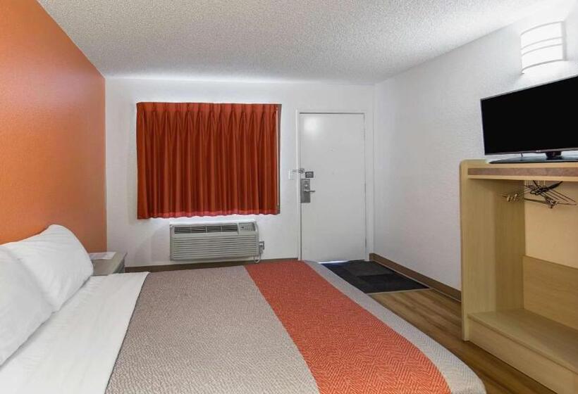 اتاق استاندارد با تخت بزرگ, Motel 6 Medford, Or   North
