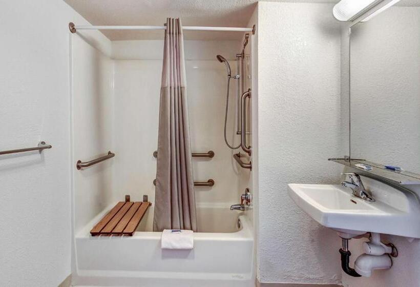اتاق استاندارد برای معلولان, Motel 6 Medford, Or   North
