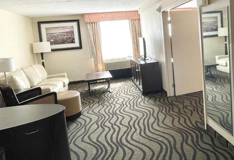 Люкс Кровать Кинг, Fairbridge Hotel Cleveland East