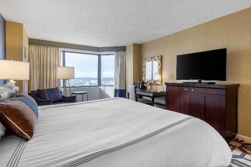 اتاق لوکس با تخت بزرگ, Omni Richmond